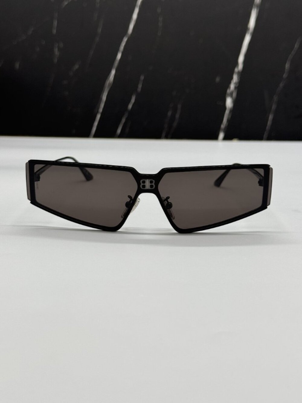 NEW BALENCIAGA BB0192S 001 BLACK SHIELD UNISEX SUNGLASSES BALENCIAGA EYEWEAR - Picture 4 of 9